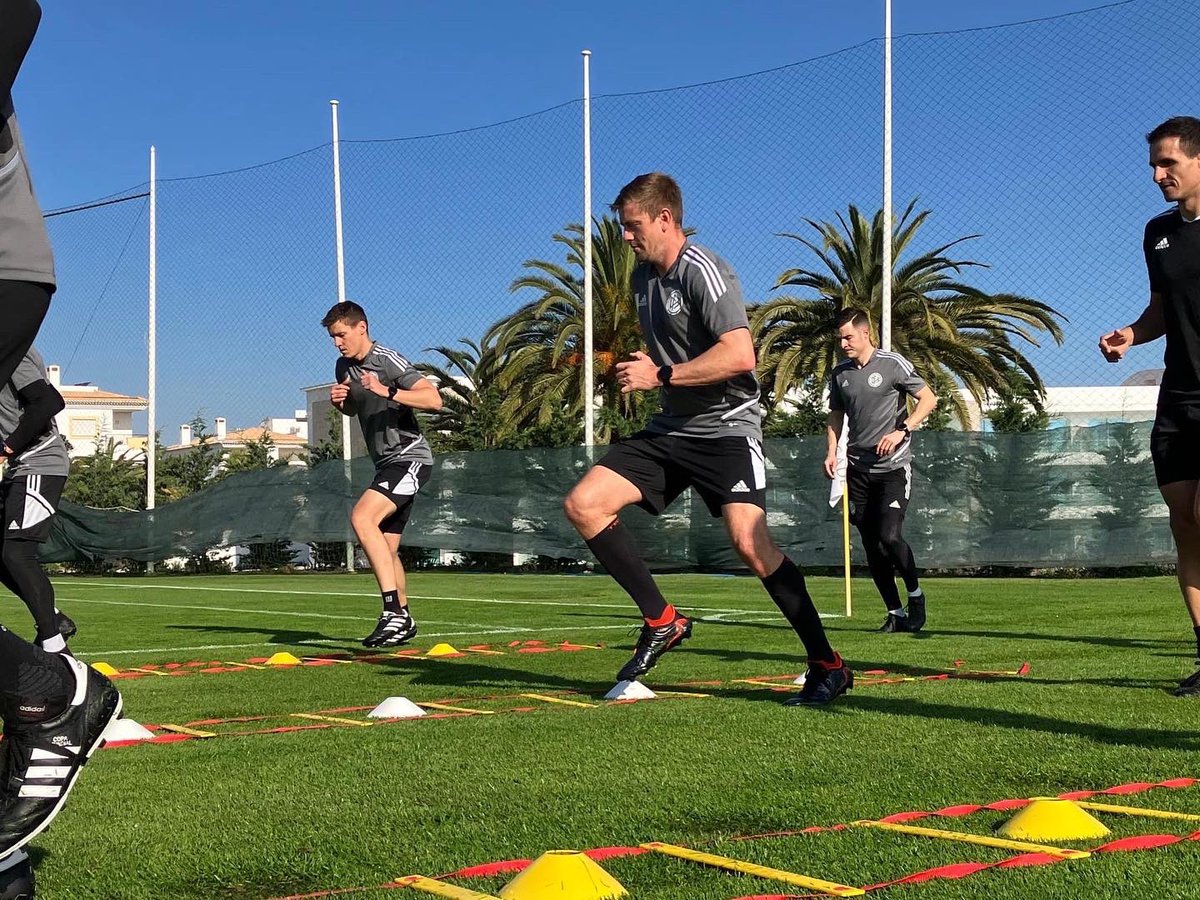 SrAnsetzungen's tweet photo. Trainingslager in Lagos 🇵🇹
📸 : DFB Schiedsrichter Facebook
#Traininglager #Trainingscamp #DFBSchiris #DFBReferee #FIFAReferee #FIFASchiris #Lagos #Portugal #Vorbereitung #Preparation #Saison20222023 #Bundesliga #2Bundesliga https://t.co/g0whmfbpIK