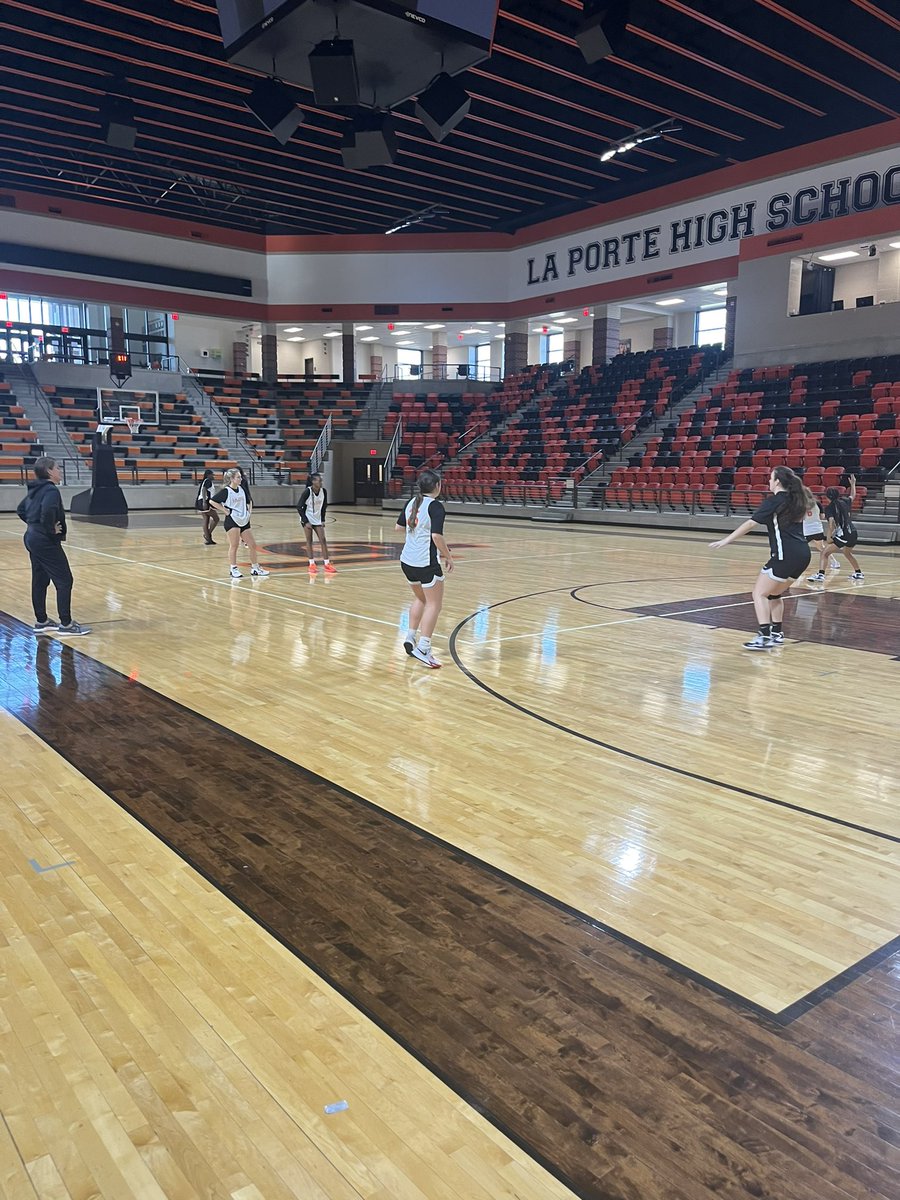 RecruitLP's tweet photo. Lady Bulldogs getting it in! #ChoseLP https://t.co/goigqS7jLA