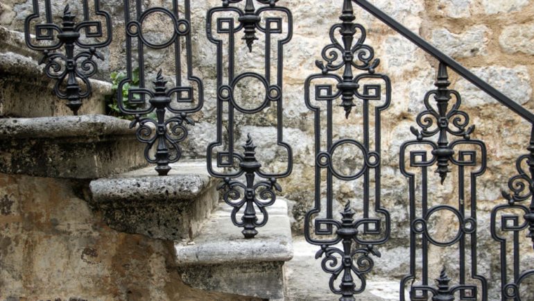 Refugee2Living's tweet photo. Maintaining the Classic Look of Wrought Iron https://t.co/jpoYQZWKMh https://t.co/N2IZiKL3Gv