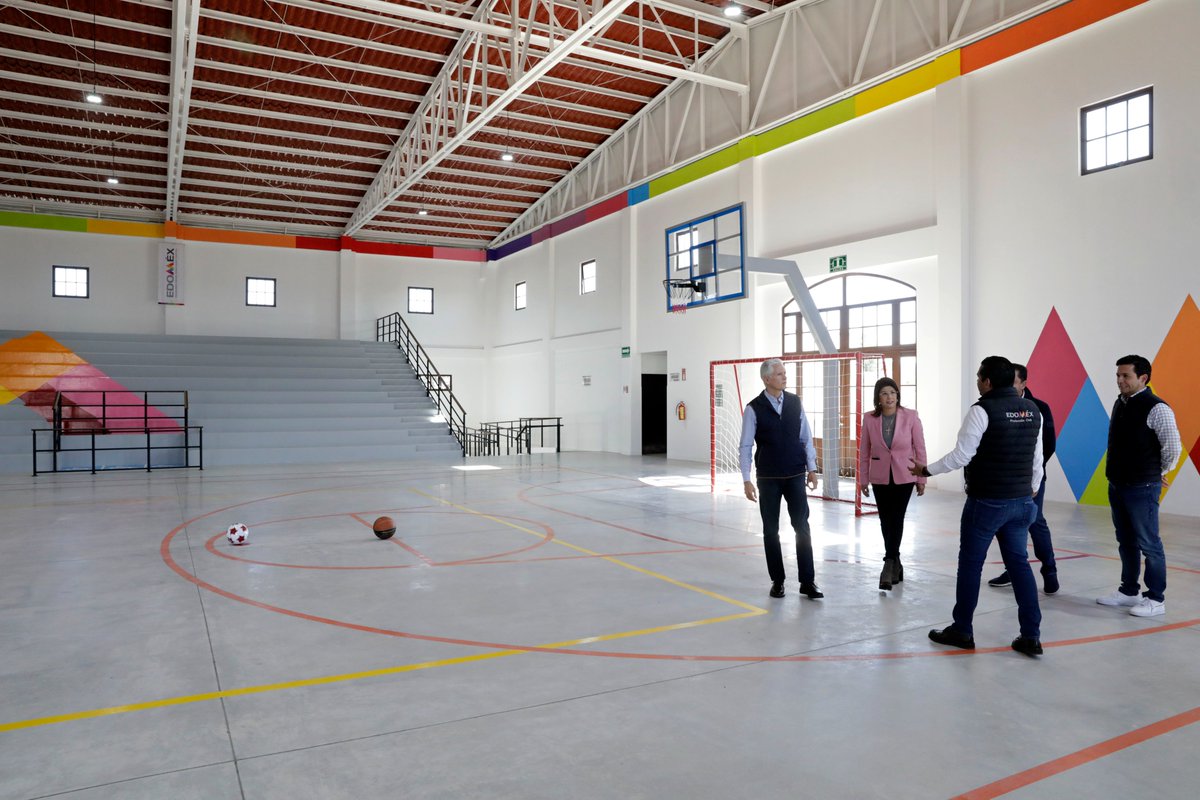 En el Centro de Capacitación y Adiestramiento de <a href="/pciviledomex/">Protección Civil del Estado de México</a> en #Tecámac, se capacita a rescatistas, bomberos y paramédicos estatales y municipales.