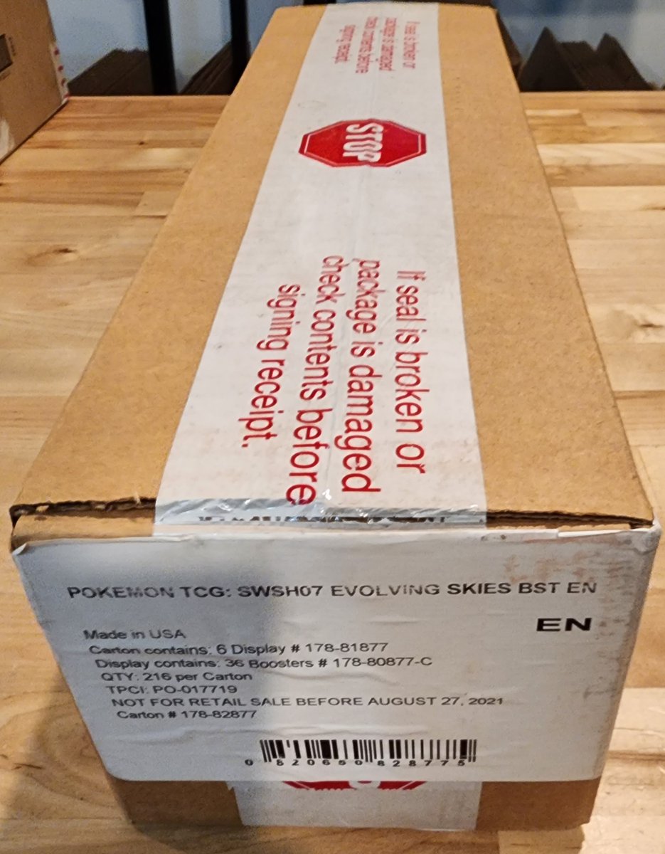 pdc_adrian's tweet image. Winner Takes All Waffle 🧇

$5 / 330 spots💺

🏆 Factory Sealed Case of Evolving Skies Booster Boxes (straight from distributor)

Courtesy of Paladin Cards, we will have 10 total giveaway spots.

Just RT✨and follow @paladincards20, that's it!

Winners drawn live on 1/9🤪