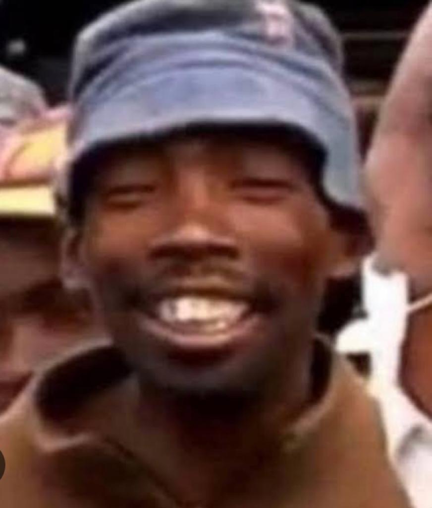 KayEmKevin's tweet photo. If South Africa was a Person i swear it would be "Alostro",
Famous,Broke,Funny,Ashy and Full of Lies. https://t.co/DLNNoOA3x2