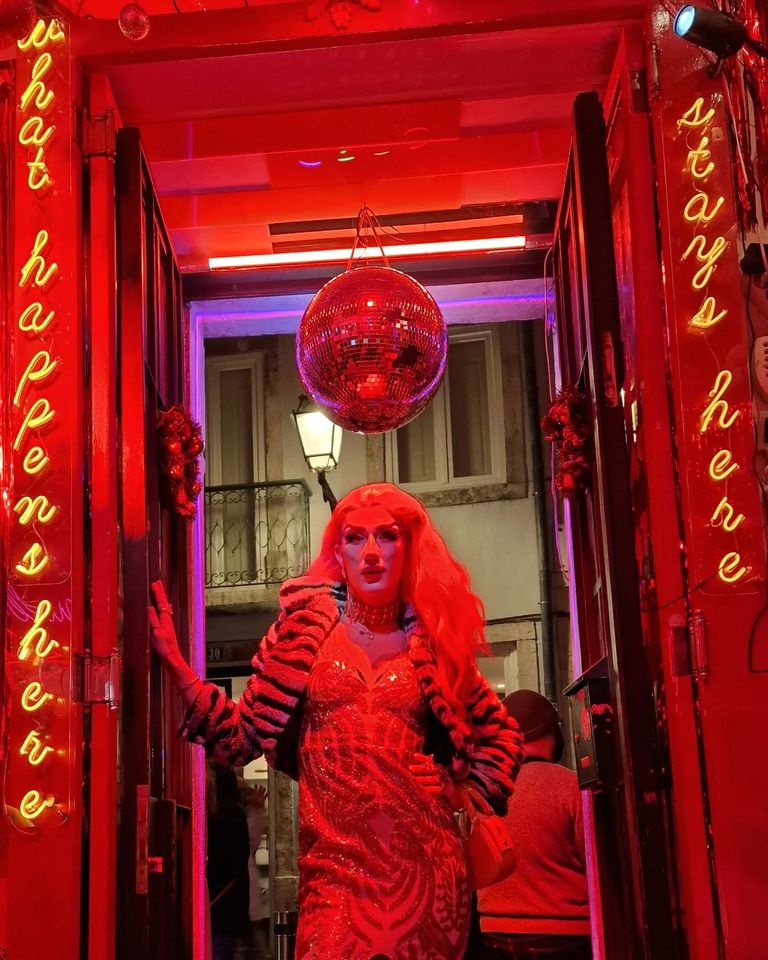 LisbGayCircuit's tweet image. Side Bar - your meeting point at Bairro Alto! 😉

#SIDEBAR #BairroAlto 
+ info: lisbongaycircuit.com 😉