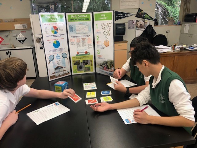 SMMeverett's tweet photo. The City of Everett came by today to present a water workshop on usage and conservation for the 7th and 8th grade science classes! #Waterrules! https://t.co/HJkYhabDxK