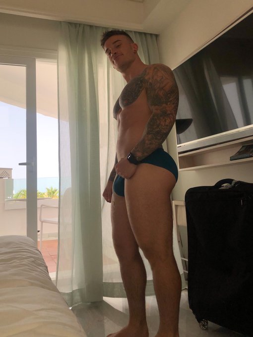 Promo now on to celebrate 1 mill followers! Click https://t.co/3x6d7ZPEFy Don&rsquo;t miss it 😈 https://t.