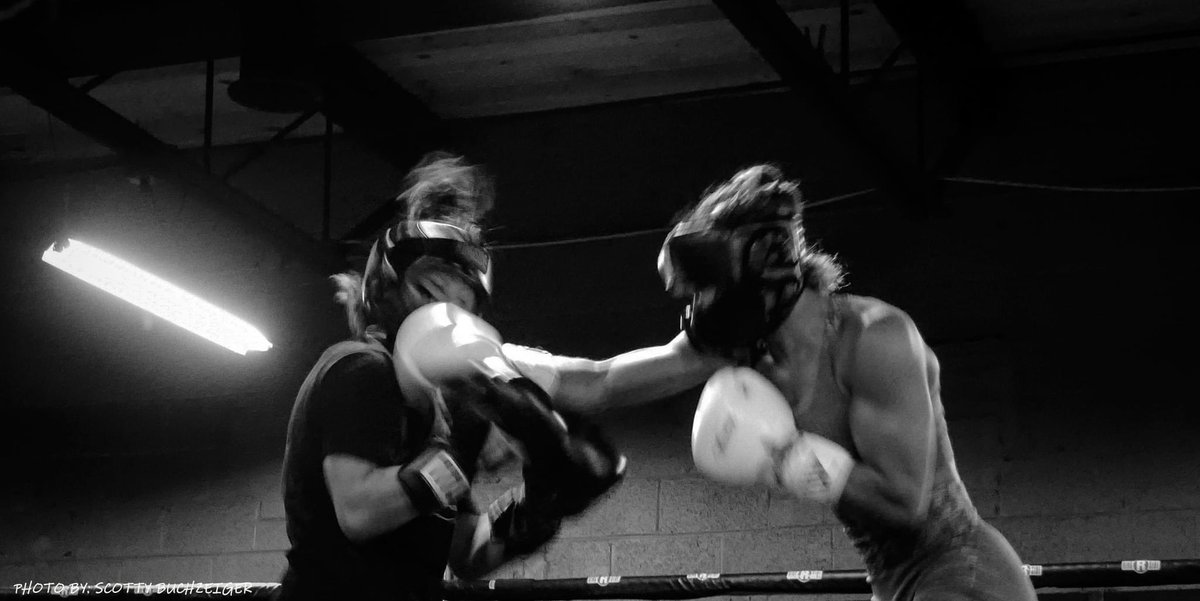 ScottyMBuck's tweet photo. You want to talk about super cool. Today I got to see @alyciambaum train for her up and coming fight Feb 4th in NY at MSG. All I have to say is today was, “THE BOMB!”

These are just a few of the pictures I snapped

#Detroit #Undisputed #TheBomb #BombsAway #DetroitBoxing https://t.co/ArqPeKVvnM