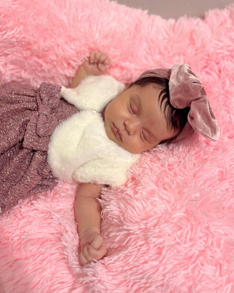 26Stephaniee's tweet image. Angeline Giselle 🎀 #onemonthold