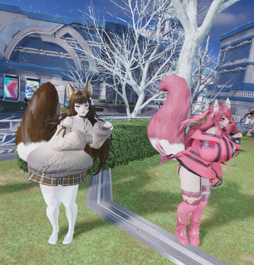 YumikoWolfBean's tweet photo. Goofing around with best girl the other day~♡ @chaosastra 
#PSO2NGS #PSO2NGS_SS #PSO2GLOBAL #kemonomimi #foxplushy #pinkyfox https://t.co/mgzqPsrJmI