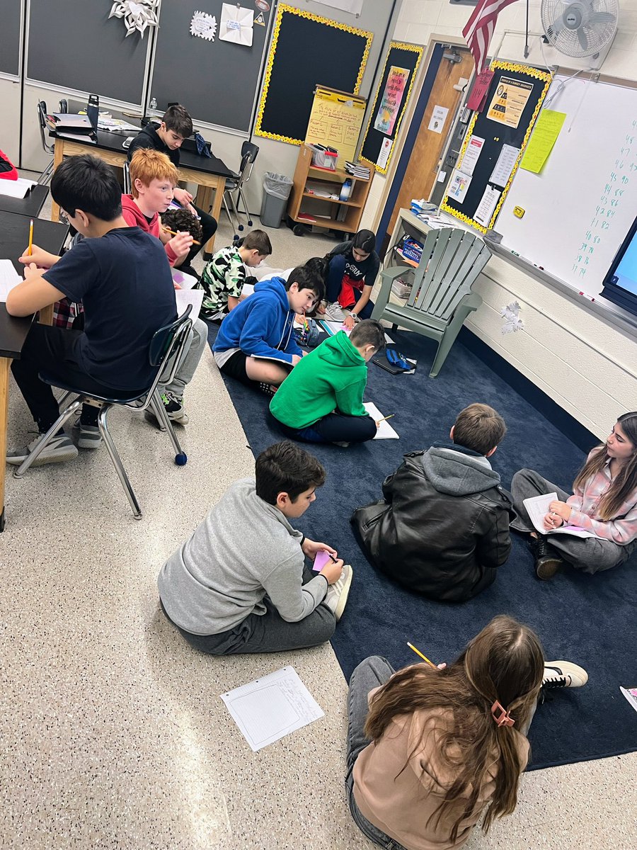 MsJennFischer's tweet photo. Today 6th graders kicked off our Nonfiction Reading Unit by discovering how informative texts can be helpful in answering questions readers have about a topic they’re interested in. Let the brainstorming begin! @CurriculumRSD @LanguageArtsRSD @RSDsmithschool @RamseySchool https://t.co/cunWuEi1zi