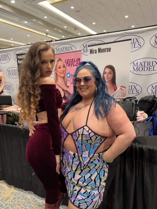 So nice to meet you beautiful @iwantsaucy 💜 https://t.co/g4Jsjmq6JM<a class="tags" target="_blank" title="On Twitter" href="/?out=eyJ0eXAiOiJKV1QiLCJhbGciOiJIUzUxMiJ9.eyJpYXQiOjE3MjE1Mjg3MDAsImlzcyI6InR3cG9ybnN0YXJzLmNvbSIsIm5iZiI6MTcyMTUyODcwMCwiZXhwIjoxNzUzMDY0NzAwLCJyZWRpcmVjdF91cmwiOiJodHRwczovL3R3aXR0ZXIuY29tL2l3YW50c2F1Y3kifQ.n_hdgFpBLyvpbfX8EAWY8czJfFu0--rNClXE3-4S25zHibDf4i7cksaQ-t881UI3W_Yzge8w5lFMbGHLBeIKeA">@iwantsaucy</a><a href="/tag/lonilegend"class="tags"><span>#lonilegend</span></a>
