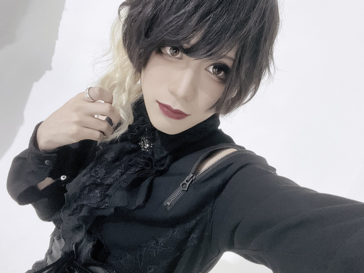 hagichin_jblnc's tweet photo. ��はよう
寒すぎ https://t.co/mAjK17QGgo