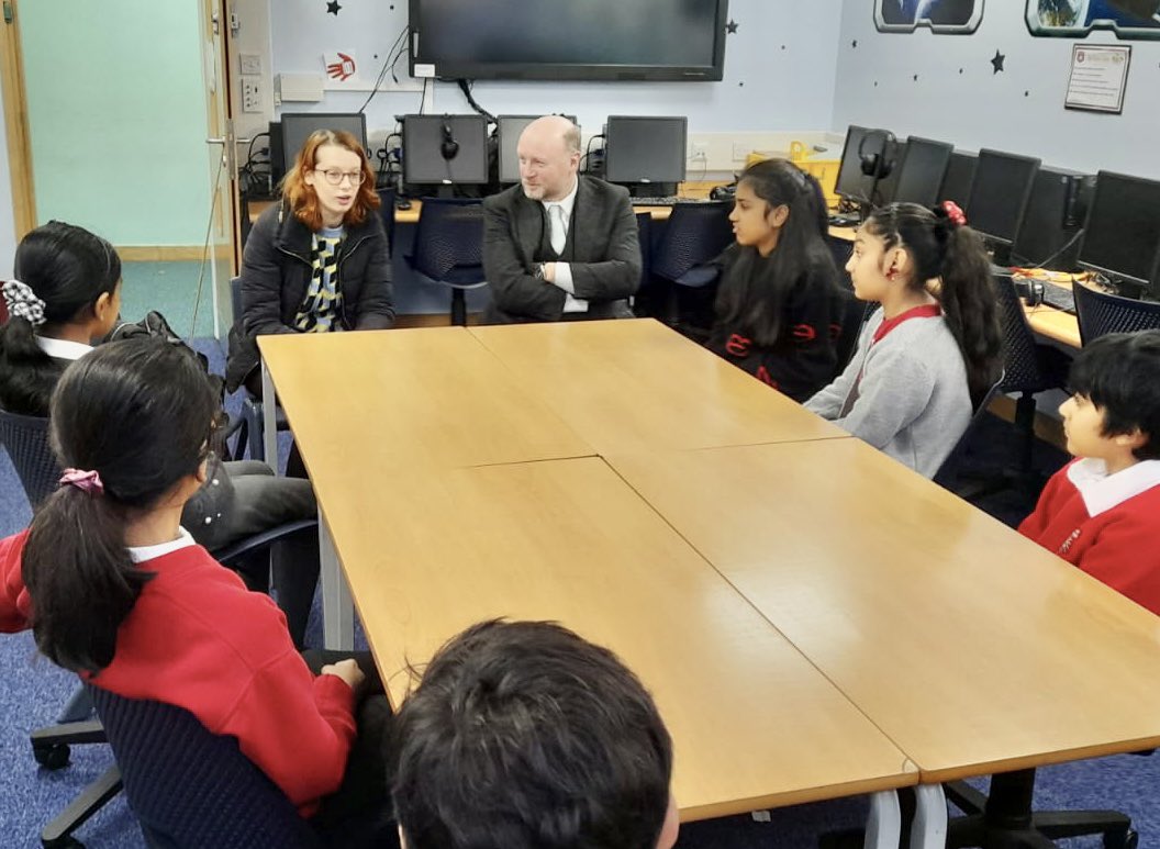 liambyrnemp's tweet photo. A big thank you to @guardian @JournoJess_ for listening to voices on the frontline fighting food poverty in #HodgeHill - especially our young people helping power our #OperationCompassion @StSavioursBham Here’s the story: https://t.co/dSmBAdPtrZ https://t.co/GMAMMm9arE
