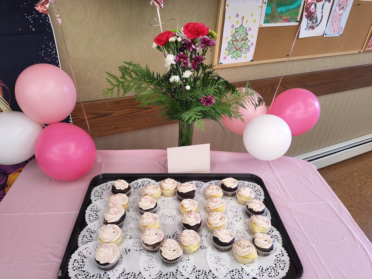 SeasonsRC's tweet image. Here’s to 100 years of memories and 100 years of life! Seasons #Camrose resident Edith looked pretty in pink on her milestone birthday. 🎀 We wish you a happy birthday on behalf of Seasons!