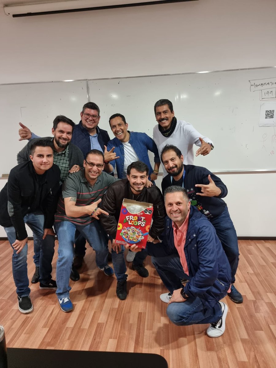 ChristianElZur1's tweet photo. Algo grande está por venir!!!!.... #frootloops #saquenlaleche https://t.co/NqPLr18ygc