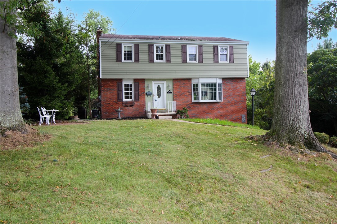 ReMaxPittsburgh's tweet image. Just Reduced!  $305,000.00, 4BR, 3BA, 3412 Forest Road, Bethel Park, PA 15102, Full Details 150492733.homesconnect.com/Listing/326445…