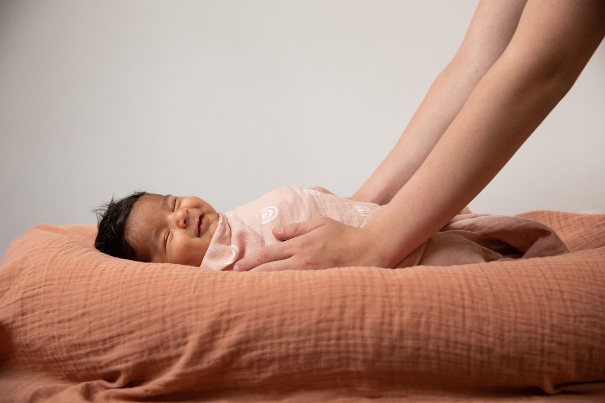 eMPhotog's tweet photo. A product shoot that includes baby snuggles?!?!  Yes please!!  🥰

@stickytoffeetextiles baby blankets were so super soft and cozy and perfect  for our precious model! https://t.co/qvvfAMbDuV