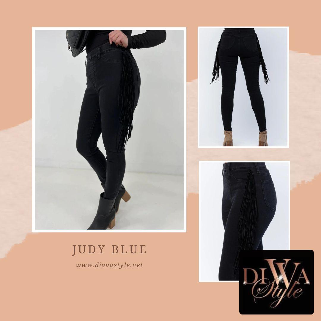 Super Cute Judy Blue Side Fringe Skinny Jeggings

 #blackowned #blackownedbusiness #womanowned #womanownedbusiness #blackqueens #BlackGirlMagic #fashion #style #love #judyblue #styleinspo #whattowear #outfitoftheday #shoppingaddict #ootd #currentlywearing #instastyle  #fa...