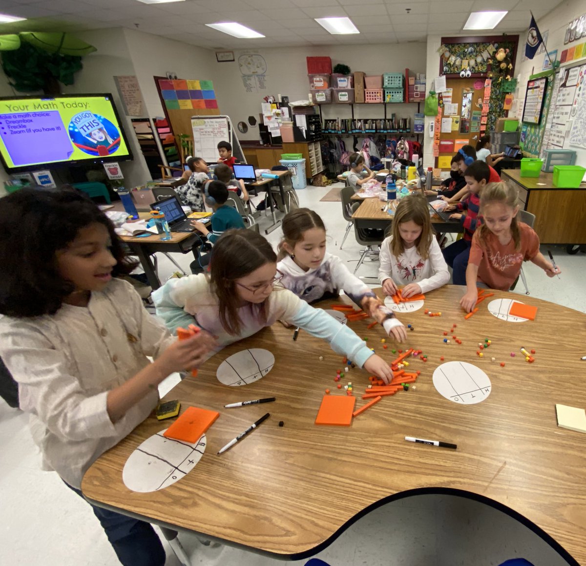 MissLizHarvey's tweet image. We had so much fun reviewing our place value to help us get ready for subtraction! @LittleRiverLCPS #placevalue