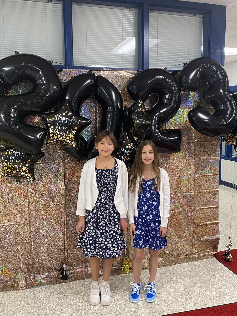 Dress to Impress Day 🤩<a href="/MsLee_4th/">Eunice Lee</a> <a href="/MontysLibrary/">Mrs. Provencio</a> #MontyPride