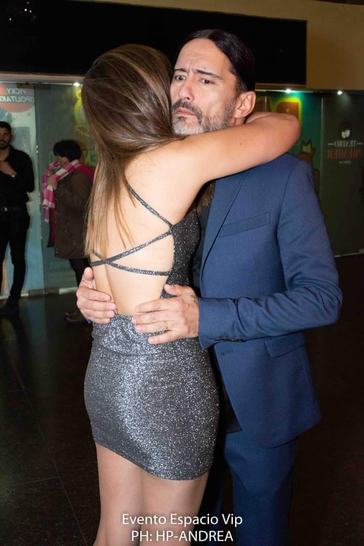 GasciaRo's tweet photo. Necesito con urgencia un abrazo así 👇 bien pero bien fuerte que me calma el alma @AgostiniDaniel SOS lo que me hace Feliz #MiSanDaniel 😍🥰 https://t.co/6y6lY5p3qQ