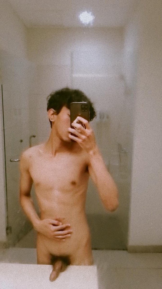its_metiris's tweet photo. P gas ?
#semeuke 
#gaybandung https://t.co/3AQvHmXOA3