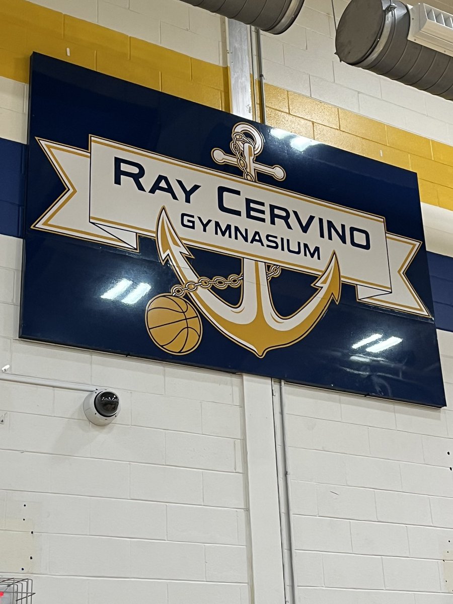 Tonight was truly amazing as the “old” gym at TRN was named after my beloved high school coach!  Thank you @wearetrschools for making this happen!!! My ❤️ is filled with such happiness!!! 💙⚓️🏀💛