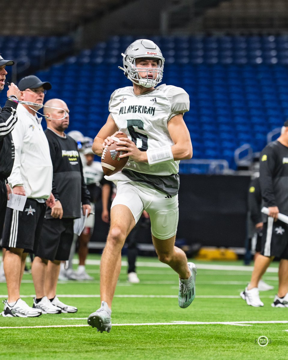 Along The Wire (@bdammone) on Twitter photo <a href="/oregonfootball/">Oregon Football</a> signee “23 <a href="/DripFB/">Dripping Springs HS Football</a> QB Austin Novosad at <a href="/AABonNBC/">Navy All-American Bowl</a> practice today. <a href="/CoachWillStein/">Will Stein</a> #ATW #txhsfb <a href="/STX7v7/">STX7v7</a> <a href="/NovosadTrey/">Trey Novosad</a> <a href="/AWilliamsUSA/">Anthony Williams</a>
📸<a href="/ThinLineWerks/">ThinLine Werks</a> <a href="/oregonfootball/">Oregon Football</a> signee “23 <a href="/DripFB/">Dripping Springs HS Football</a> QB Austin Novosad at <a href="/AABonNBC/">Navy All-American Bowl</a> practice today. <a href="/CoachWillStein/">Will Stein</a> #ATW #txhsfb <a href="/STX7v7/">STX7v7</a> <a href="/NovosadTrey/">Trey Novosad</a> <a href="/AWilliamsUSA/">Anthony Williams</a>
📸<a href="/ThinLineWerks/">ThinLine Werks</a>