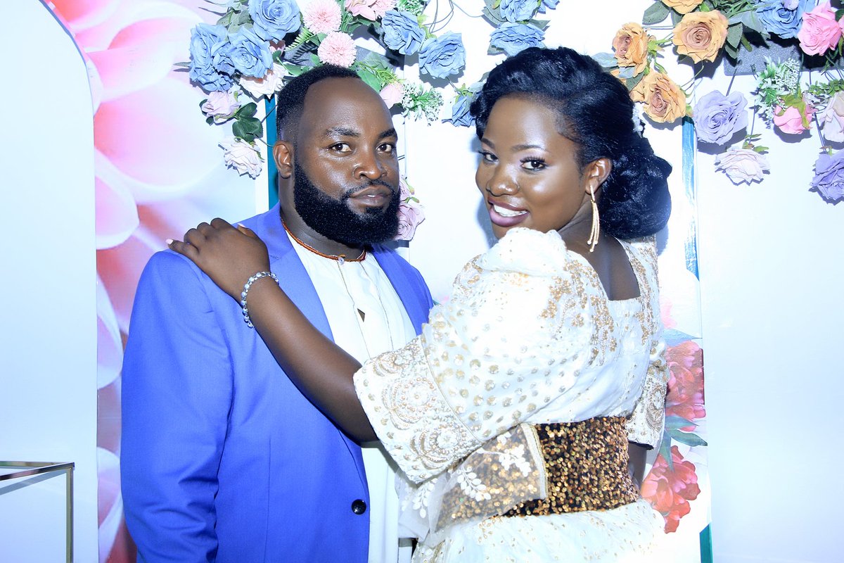 360shotsUg's tweet photo. When Love is in the air no one can go again you two.. But live to remember that love 😍🥰📸
📸 @360shotsUg 
@huz_aifah 
@PRwoth 
@mugangabriank https://t.co/Aod3hpGpJx