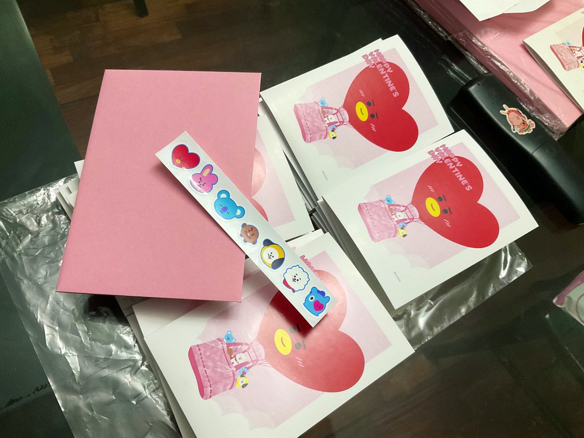 MinaIsLate's tweet photo. I LOVE THEM AHHH! I hope you will love them too once my sh0p goes live tomorrow ❤️

Bonus Mama Shremp handwriting in the last pic jeje She decorated her card with Mang and Rj stickers from the set that comes with it 🥰 https://t.co/GFTpgznAf4