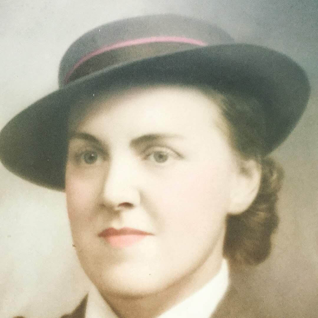 She was mother a Australian army officer ww2 . Do they stay have woman in Australia like this