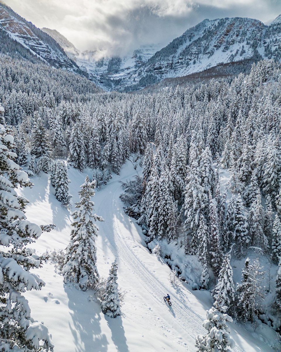 Haven’t been here in forever. How does this go again? Anyways, riding a fat bike in the Utah snow is dang fun!

@Thule @Fezzari <a href="/GoalZero/">Goal Zero</a>