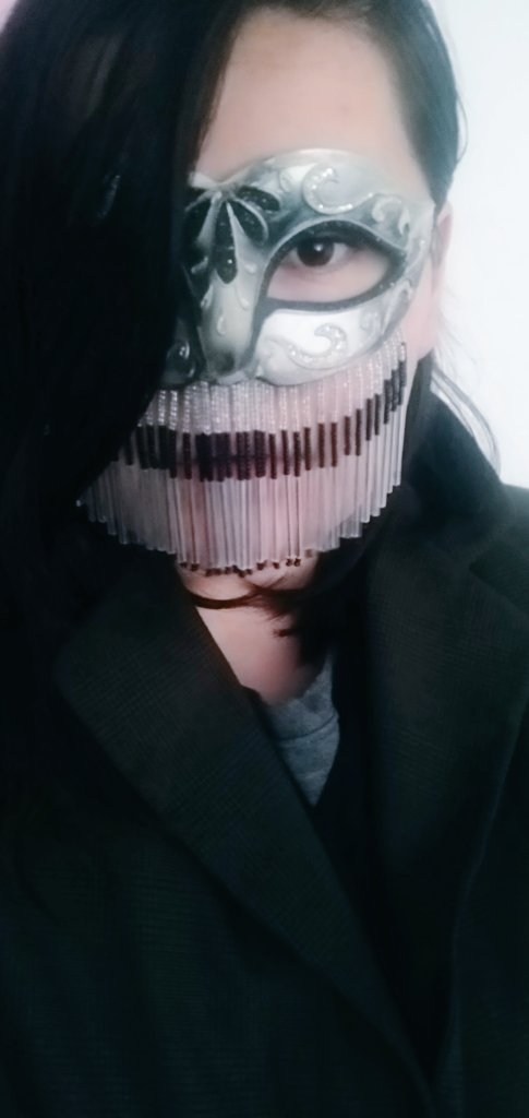 Upaperumbrellaa's tweet image. Como andamos con toda la emoción por Phantom una selca day inspirada en Kyuhyun/Erick ♡
#ELFSelcaDay 
#KYUHYUN