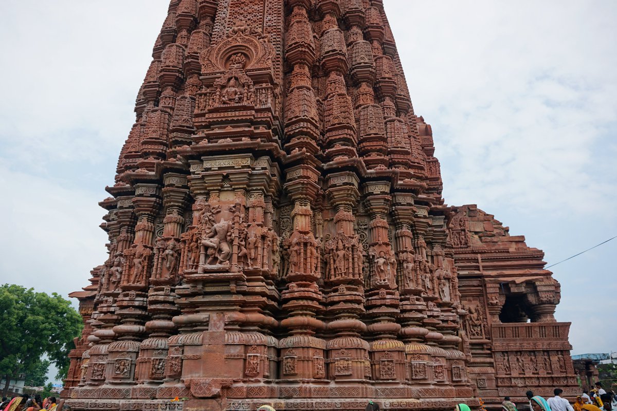 vaiju7's tweet photo. On this Margazhi Thiruvadirai day, if possible will post more on the Neelakanteswara/Udayeshwara temple which stuck me most for the Tandava murtys ... #Udaypur #Udayaditya #Bhoja #Paramara https://t.co/rRMEHOQH3W