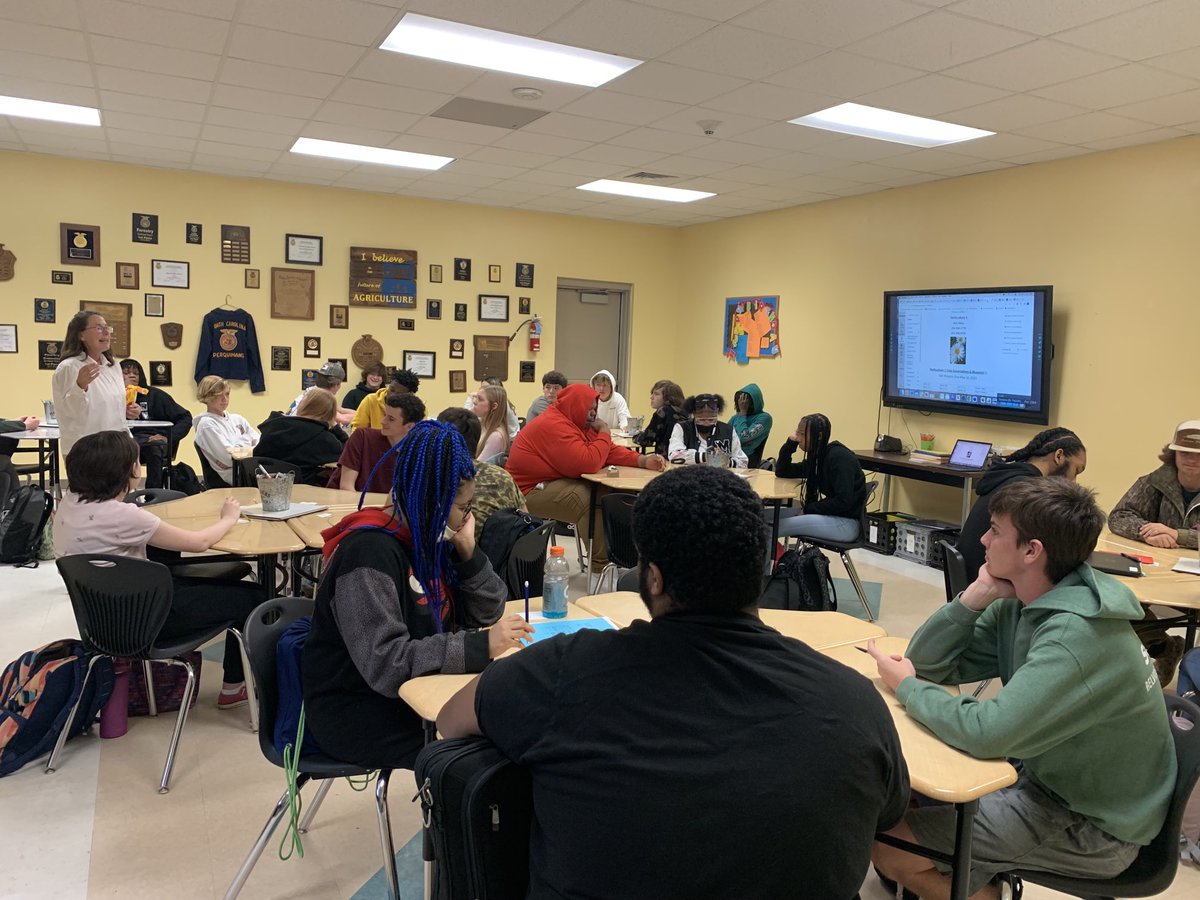 Introducing yourself in class! First impressions- meet our horticulture students. ⁦@lifestrapestry⁩ ⁦<a href="/pqpiratepride/">Perquimans High</a>⁩ ⁦<a href="/PerquimansFFA/">Perquimans FFA</a>⁩ #everychildeverychanceeveryday