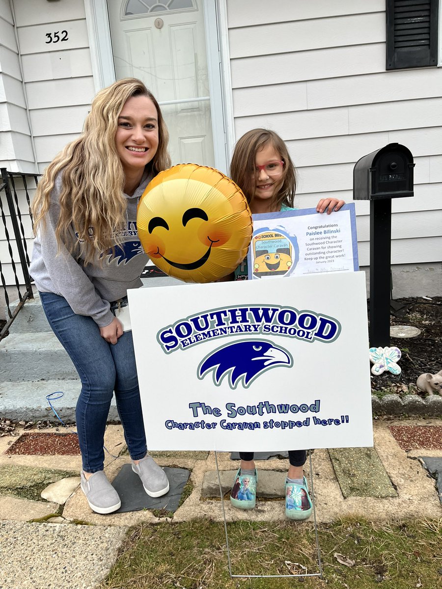 PrincipalFoley's tweet photo. So proud of our Seahawks! 💙#CharacterCaravan #NSOC #SouthwoodSeahawks #OBProud @OBSupCittadino @OBassistantsup @OBPS_DOSS @CharacterDotOrg https://t.co/bp8N8WGfDg