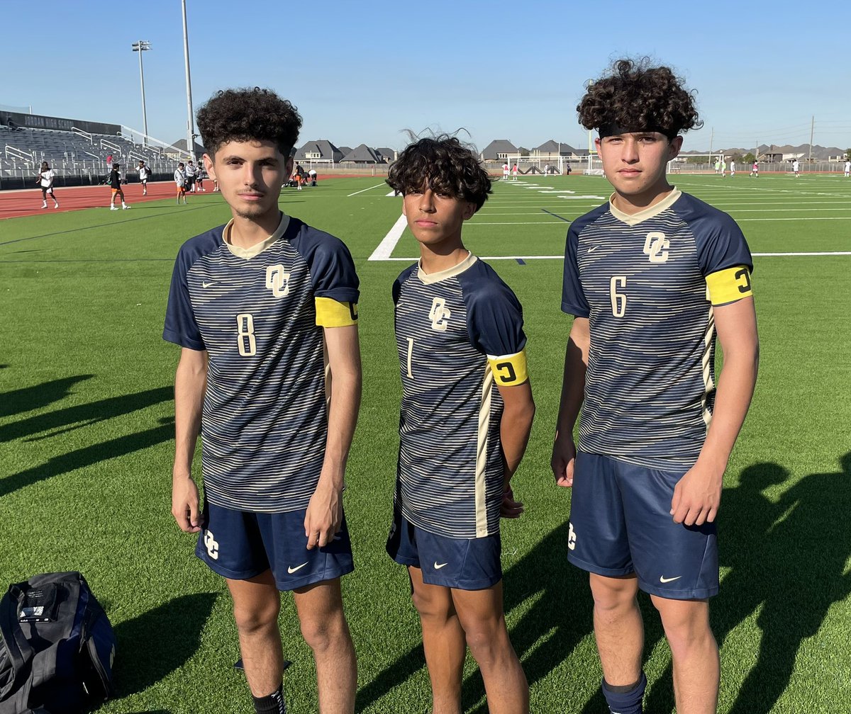boys_oc's tweet photo. Started off the Katy MOJO with a 5-1 win!
Goals were scored by Ryan Jacinto, Evan Garcia, Paul Hernandez, Dom Garza, and Santi Bernal. Assisting were Mason Martinez(2) &amp; Kenny Joseph.
Captains for the tournament are birthday boys Dom, Joey Delatorre, and Lukas Arreola. https://t.co/eX0oyGeLT5