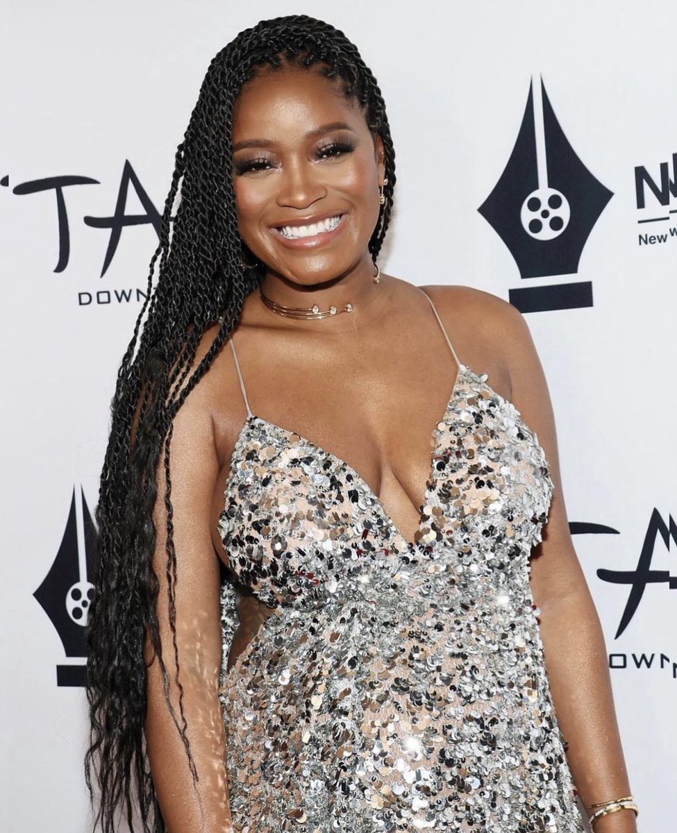 mefeater's tweet photo. Keke Palmer was absolutely GLOWING in a sparkly @michaelkors gown at the 2023 New York Film Critics Awards 🤍 https://t.co/MzDJZYKOG1