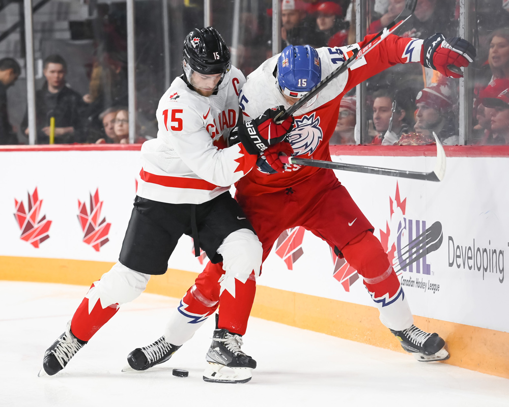 AFTER 2 | Captain Shane Wright scores to give 🇨🇦 a 2-0 lead over 🇨🇿 after 40 minutes.

📺 <a href="/TSN_Sports/">TSN</a>
📊 hc.hockey/WJCStats0105
💻 hc.hockey/WJCBlog0105
 
#WorldJuniors