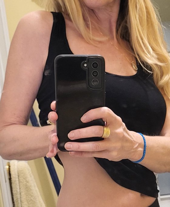 Missing my cub and all alone here so decided to fill my time with a few titty pics tonight.. #tittypic<a href="/tag/missingyou"class="tags"><span>#missingyou</span></a><a href="/tag/hotchick"class="tags"><span>#hotchick</span></a><a href="/tag/blondebabe"class="tags"><span>#blondebabe</span></a><a href="/tag/cuteaf"class="tags"><span>#cuteaf</span></a><a href="/tag/beautifullady"class="tags"><span>#beautifullady</span></a>