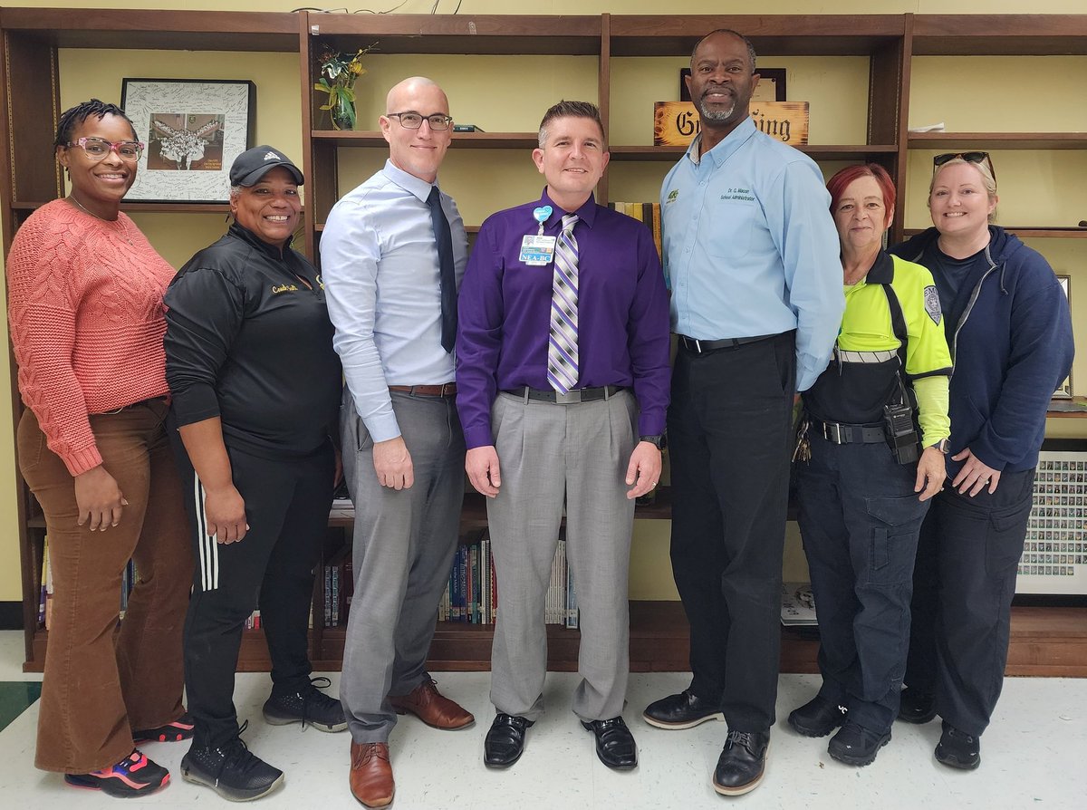 Kelly DiMarco (@kellydimarco4) on Twitter photo Grace King High School and East Jefferson Hospital building out an EMS program of study for the 2023-2024 school year. Meisler Middle School is a part of the collaborative partnership. <a href="/GraceKingHighS1/">Grace King High School</a> <a href="/EJHospital/">East Jefferson General Hospital</a> <a href="/JPschools/">Jefferson Parish Schools</a> Grace King High School and East Jefferson Hospital building out an EMS program of study for the 2023-2024 school year. Meisler Middle School is a part of the collaborative partnership. <a href="/GraceKingHighS1/">Grace King High School</a> <a href="/EJHospital/">East Jefferson General Hospital</a> <a href="/JPschools/">Jefferson Parish Schools</a>