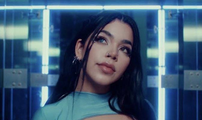 KeninisMx's tweet photo. El próximo Jueves 12 de Enero, @KeniaOS lanzará el video musical de “Good Boy”. https://t.co/7dsIOyr4bU