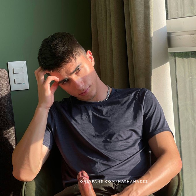 Watch Nathan Luna ❤️‍🔥's leaked NSFW photo on TwXstars