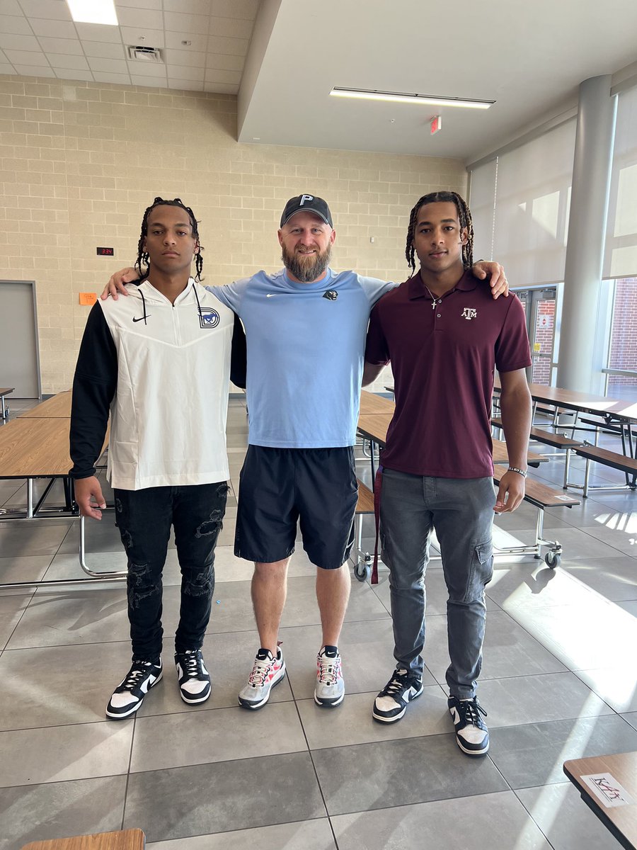 I had the honor of watching these two knuckleheads grow the last 4 years. Looking forward to being their biggest fan the next 4. @alex_kilgore46 <a href="/Daymionsanford/">Daymion Sanford</a> thank you for being great players and even greater young men.