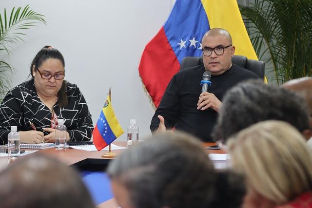 Minpescave2's tweet photo. Intensa pero productiva jornada de trabajo, revisando y analizando al detalle el Balance de Gestión 2022, para revolucionar todo, afinando las estrategias del 2023 en pro del reimpulso de la pesca, la acuicultura y por el bienestar del pueblo pescador.
#AñoLegislativo2023 https://t.co/nJZNH4LAKz