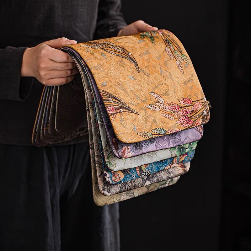 morimatea's tweet image. This is really beautifully amazing!
.
.
.
#tablecloth #teamat #tableflag #tablerunner #elegant #nicedesign #gaiwan #teabowl #brewedtea #gongfucha #teaaccessories #chaxi #beauty #embroidery #embroiderypattern #exquisite #chineseculture #ancienthistory #traditionalart #morimatea