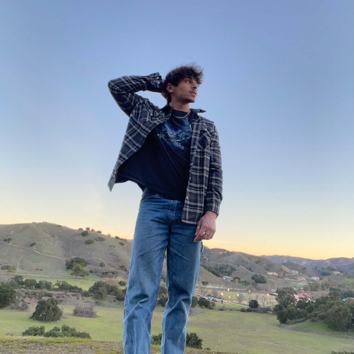 MAGCOMSEN1's tweet photo. Make sure you stay extra warm and cozy with @ethan_durant
#menshirt #flannelshirt #magcomsen https://t.co/OSRjqZlTmz