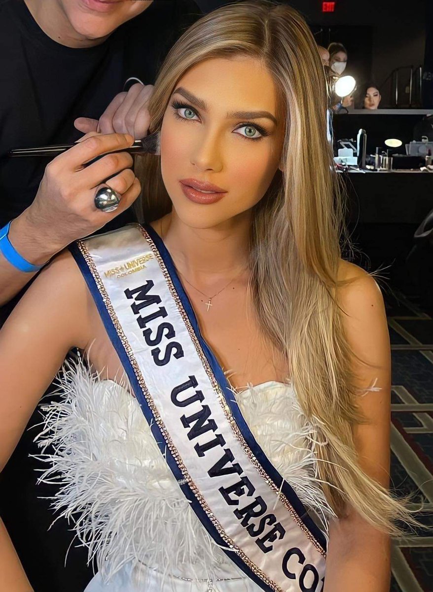 Racjmaxwell's tweet photo. Ella es 👑🇨🇴🇨🇴🇨🇴🇨🇴
#MissUniverse2022 #MAF3 #mafearistizabal https://t.co/vX1KIHqaYe