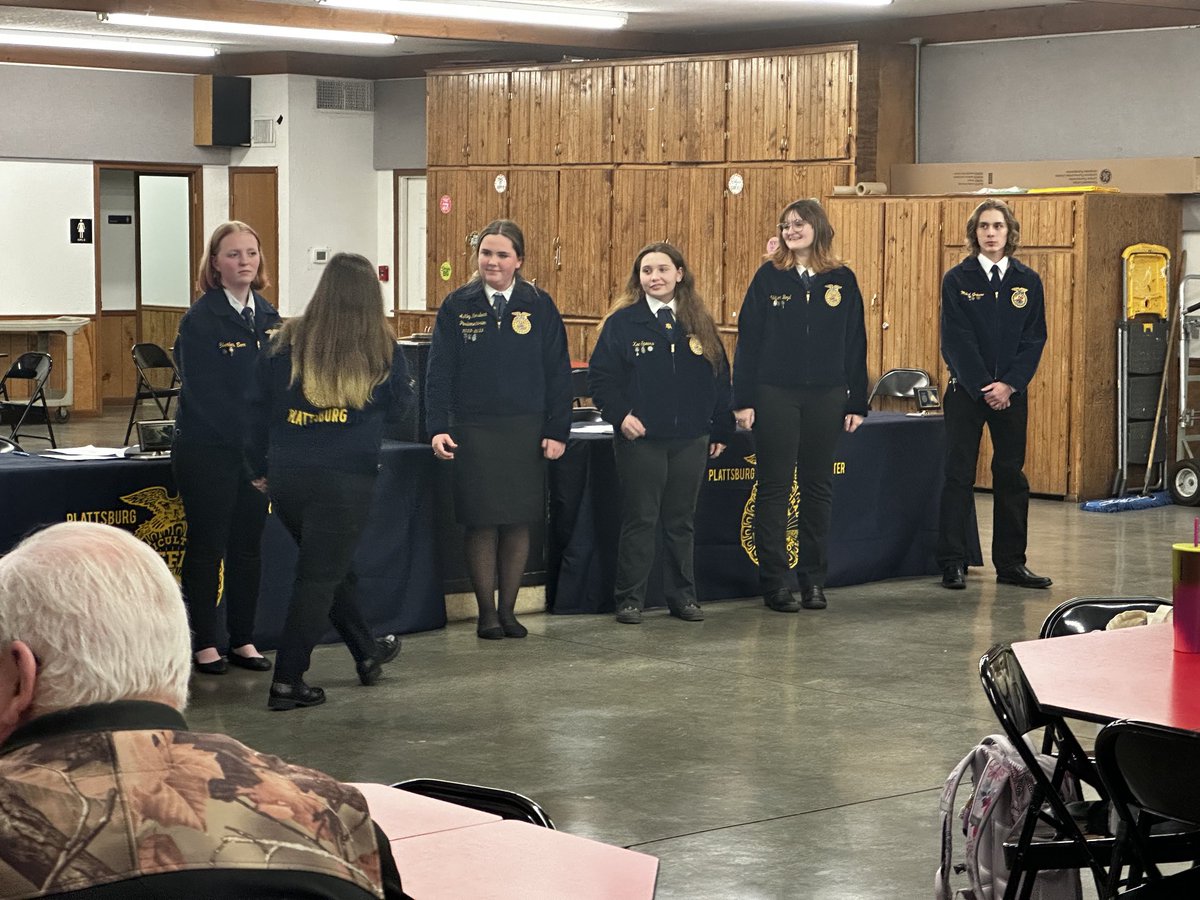 CoachBurnz's tweet photo. ⁦@FfaPlattsburg⁩ Greenhand Chapter Degree Ceremony tonight. Nice work ⁦@cwilkins1977⁩ and crew. ⁦@PlattsburgHS⁩ ⁦@PlattsburgTiger⁩ https://t.co/btE5Uz2wue
