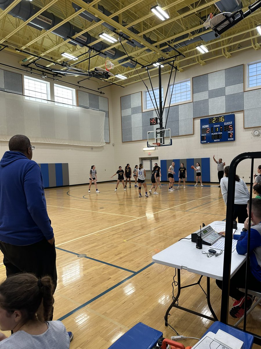 Barons_Bball's tweet photo. The team had a blast at the Silver Creek - Westland game this afternoon! It was a great game with lots of talent on display. Thank you Coach Edmonds and Coach Marinos for all you do! #FutureBarons @_SCMSAthletics @WestlandPrinc @BCC_Barons @bcc_boosters https://t.co/UtWDLYcFEl