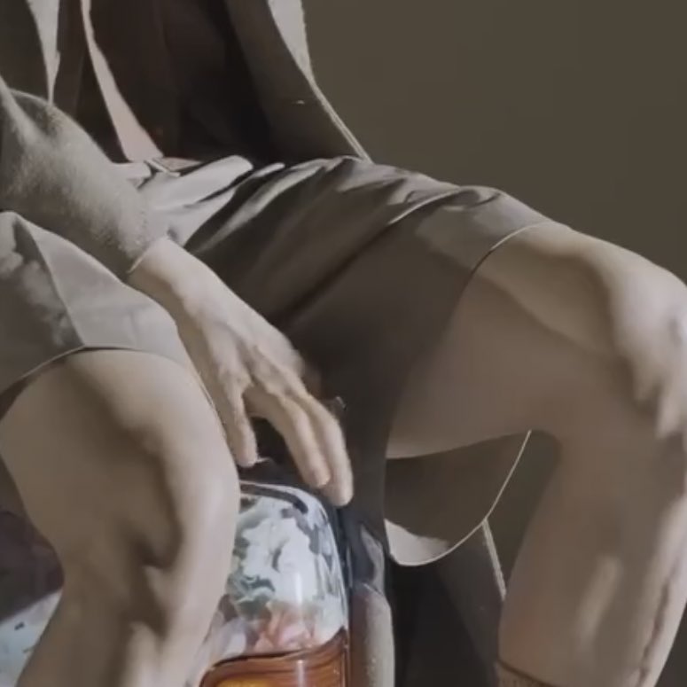stussyjimin's tweet photo. jimin’s legs. https://t.co/EvIwqLu5jC